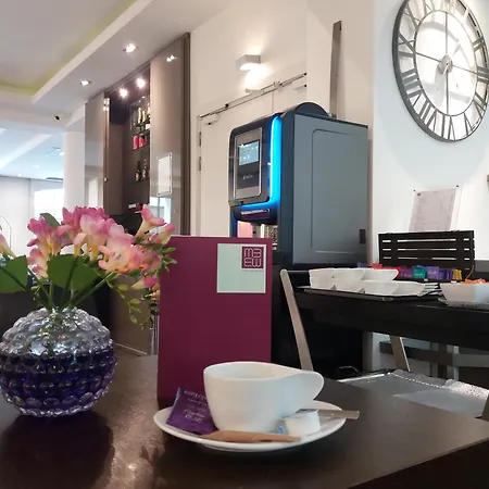 Отель Le Marceau Bastille Париж