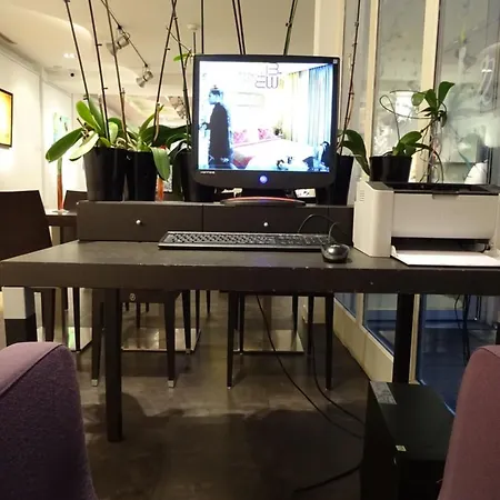 Отель Le Marceau Bastille 4*