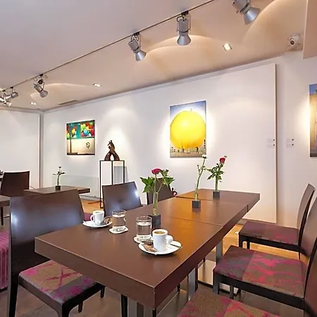 Hotel Le Marceau Bastille 4*