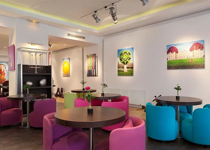 Hotel Le Marceau Bastille