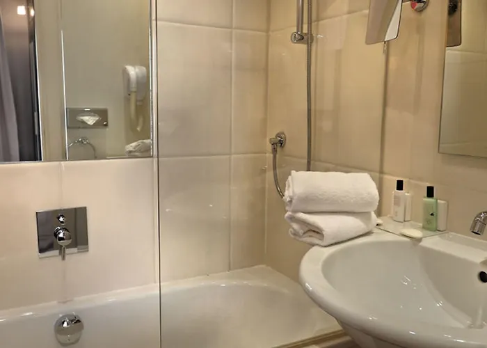 Отель Le Marceau Bastille 4*